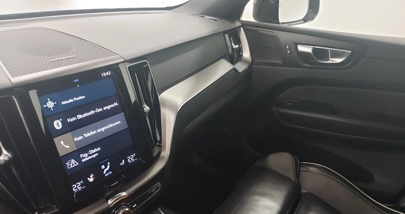 Volvo XC 60 cena 157000 przebieg: 107456, rok produkcji 2022 z Rydułtowy małe 596